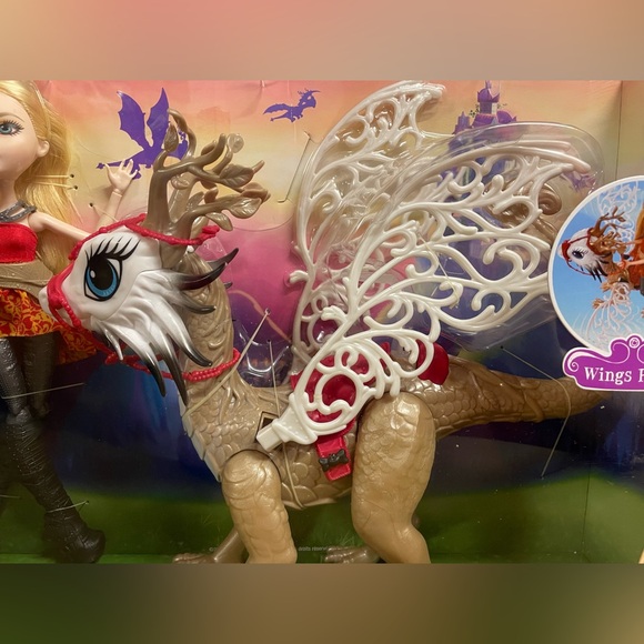 Ever After High Apple White Dragonrider Dragon Games Braebyrn Dragon NWT NRFB - Picture 4 of 15